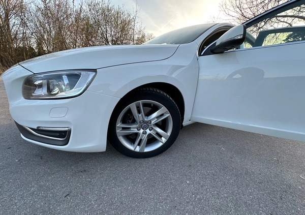 Volvo S60 cena 60000 przebieg: 140000, rok produkcji 2013 z Piastów małe 466